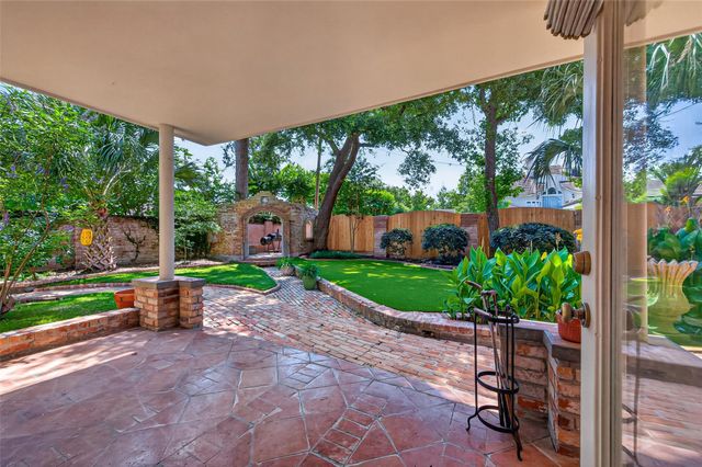 9303 Tranquil Park Drive, Spring, TX 77379