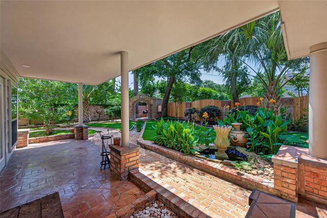 9303 Tranquil Park Drive, Spring, TX 77379