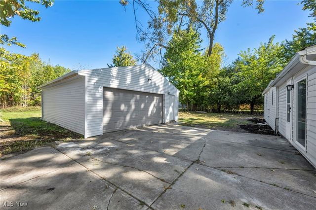 7325 Adkins Road, Mentor, OH 44060