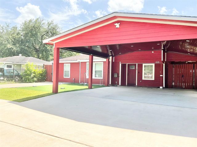 616 Kansas Street, Pasadena, TX 77506