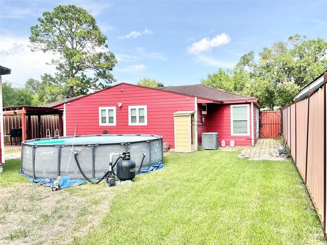 616 Kansas Street, Pasadena, TX 77506