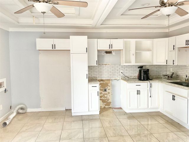 616 Kansas Street, Pasadena, TX 77506