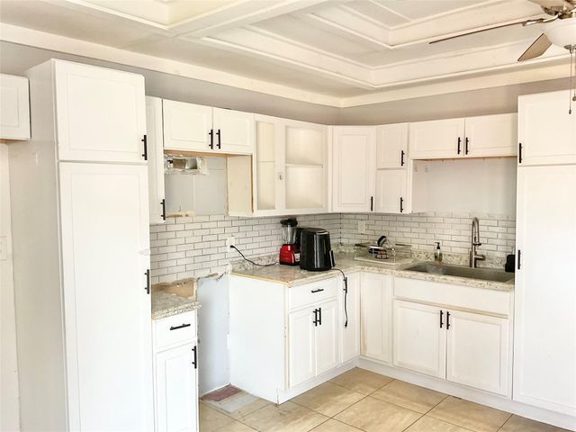 616 Kansas Street, Pasadena, TX 77506