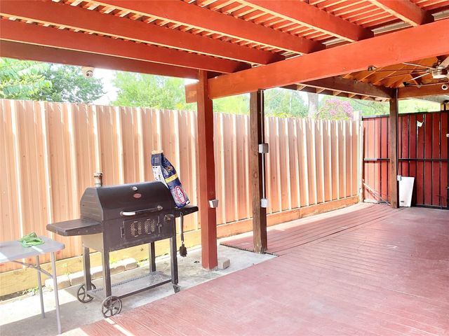 616 Kansas Street, Pasadena, TX 77506