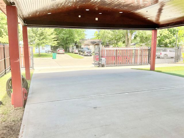 616 Kansas Street, Pasadena, TX 77506