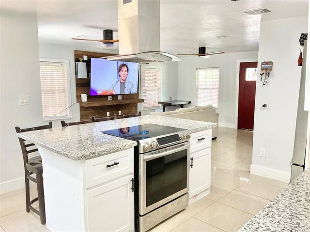 616 Kansas Street, Pasadena, TX 77506