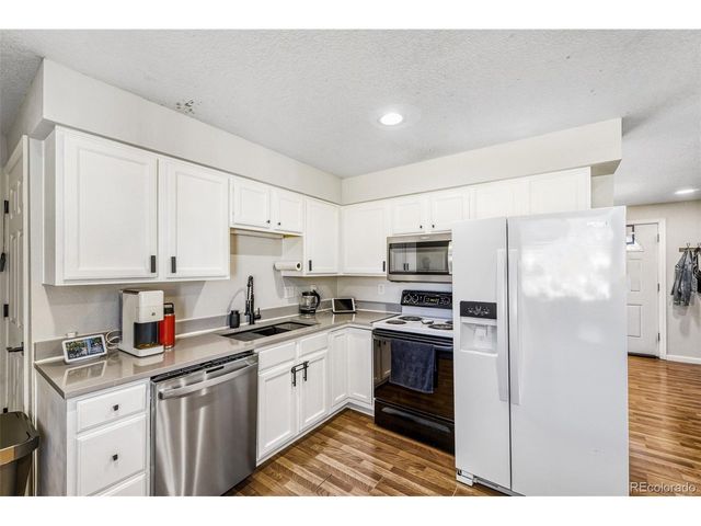 922 S Ironton St, Aurora, CO 80012