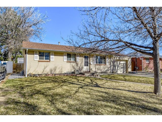 922 S Ironton St, Aurora, CO 80012