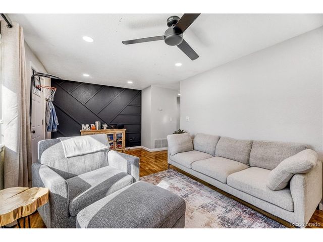 922 S Ironton St, Aurora, CO 80012