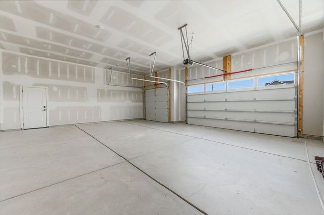 4997 N Emerald, Maize, KS 67101