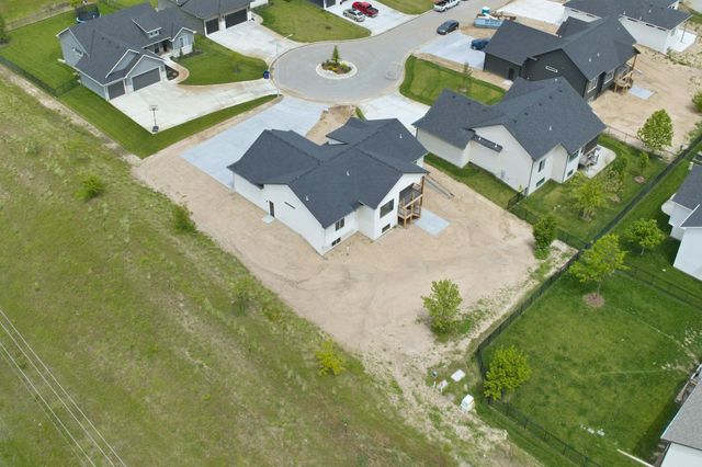 4997 N Emerald, Maize, KS 67101