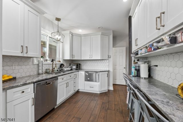 440 Brook Ave, Passaic City, NJ 07055