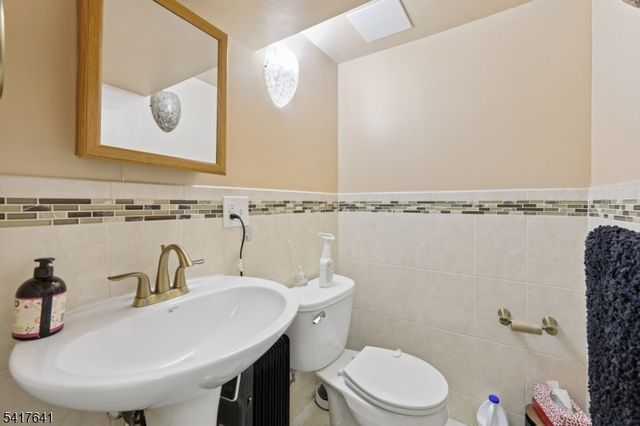 440 Brook Ave, Passaic City, NJ 07055