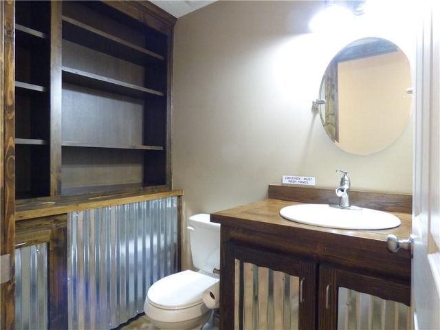 1716 Black Bear Court, Raymore, MO 64083