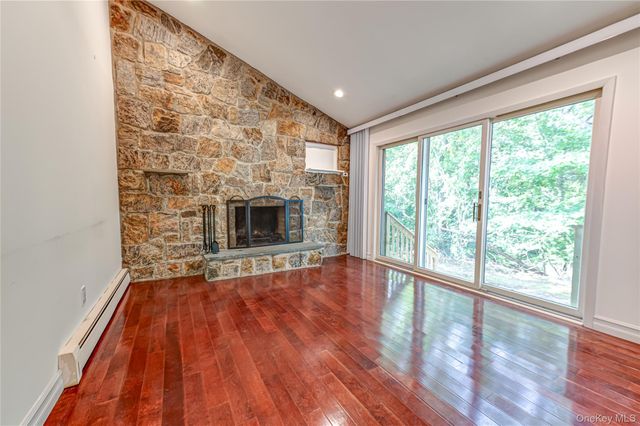 20 Valley Drive, East Moriches, NY 11940