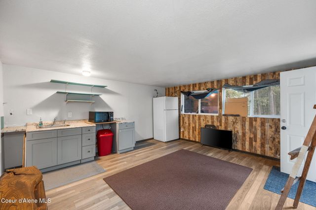 8072 W RADMER RD, Rathdrum, ID 83858
