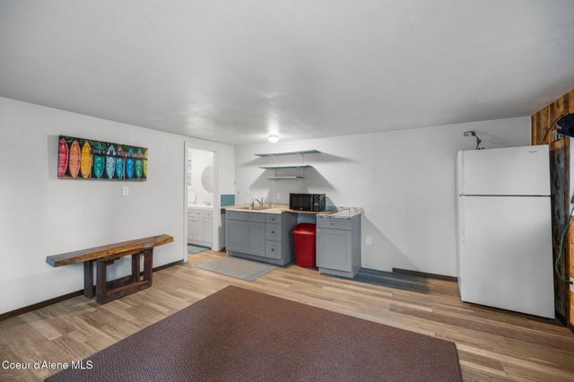 8072 W RADMER RD, Rathdrum, ID 83858