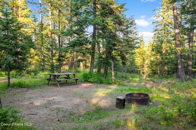 8072 W RADMER RD, Rathdrum, ID 83858