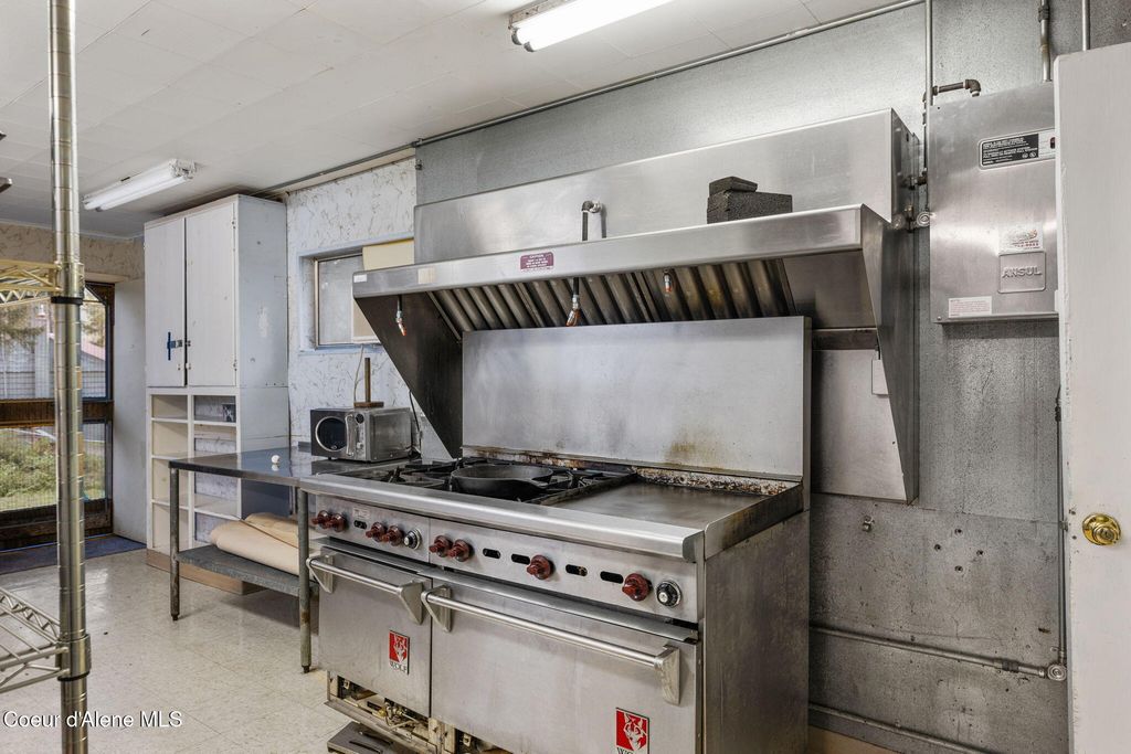 8072 W RADMER RD, Rathdrum, ID 83858 photo 10