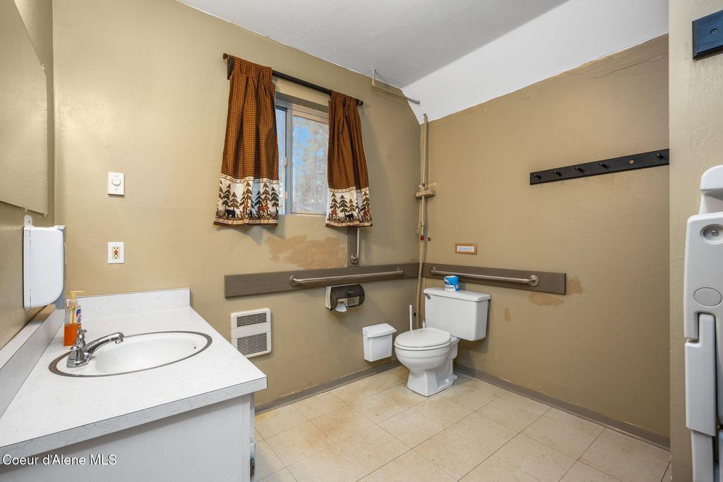 8072 W RADMER RD, Rathdrum, ID 83858 photo 12