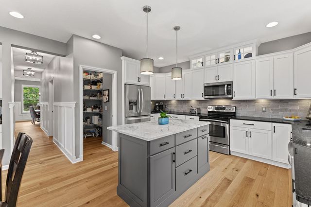 7515 61st Street S, Cottage Grove, MN 55016