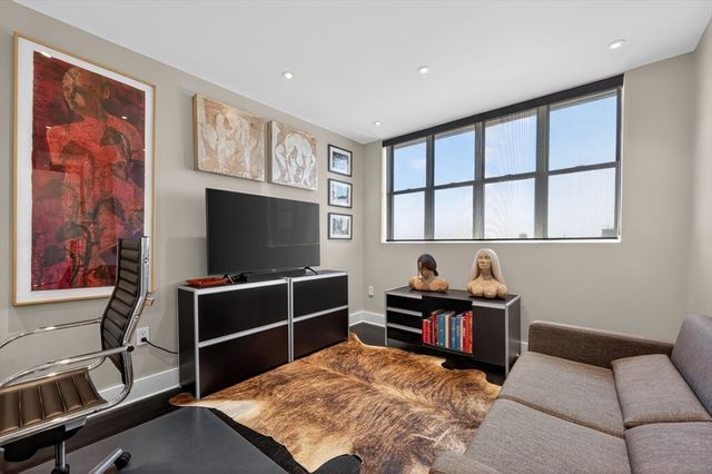 567 Tremont 32, Boston, MA 02118