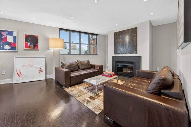 567 Tremont 32, Boston, MA 02118