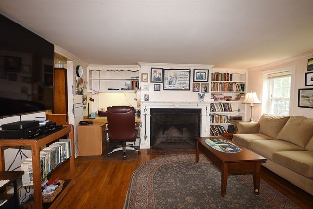 696 Summer, Rockland, MA 02370