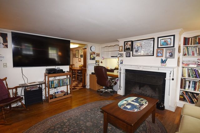 696 Summer, Rockland, MA 02370