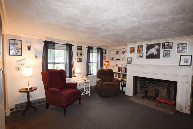 696 Summer, Rockland, MA 02370