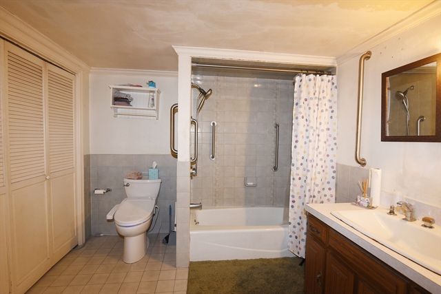 696 Summer, Rockland, MA 02370