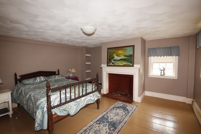 696 Summer, Rockland, MA 02370