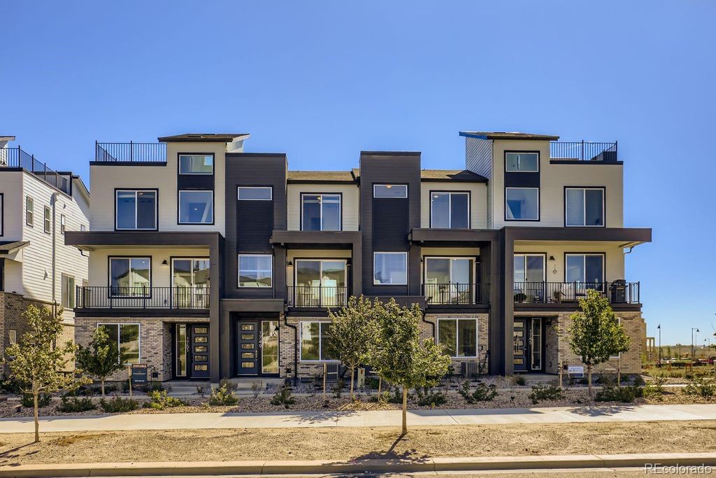 1751 Peak Loop, Broomfield, CO 80023