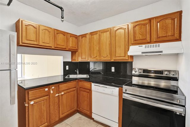 1470 NE 123rd Street A1213, North Miami, FL 33161