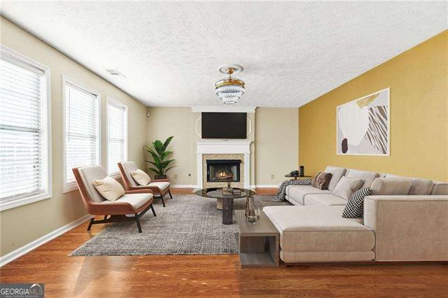 1210 HOGAN RIDGE Drive, Grayson, GA 30017