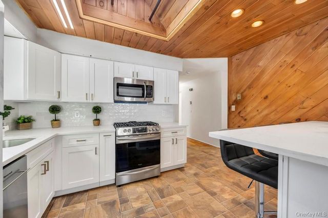 1175 Old Nichols Road, Islandia, NY 11749