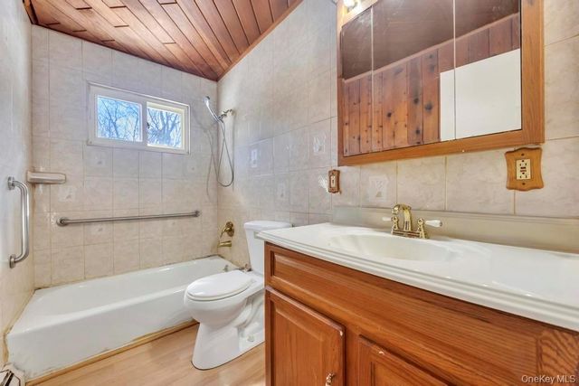 1175 Old Nichols Road, Islandia, NY 11749