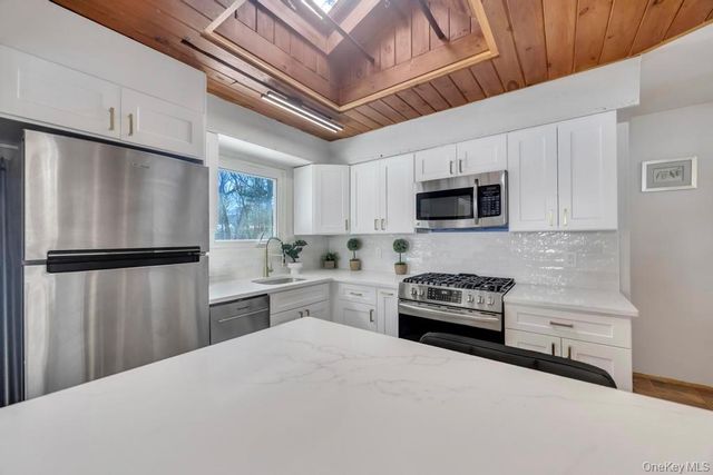 1175 Old Nichols Road, Islandia, NY 11749