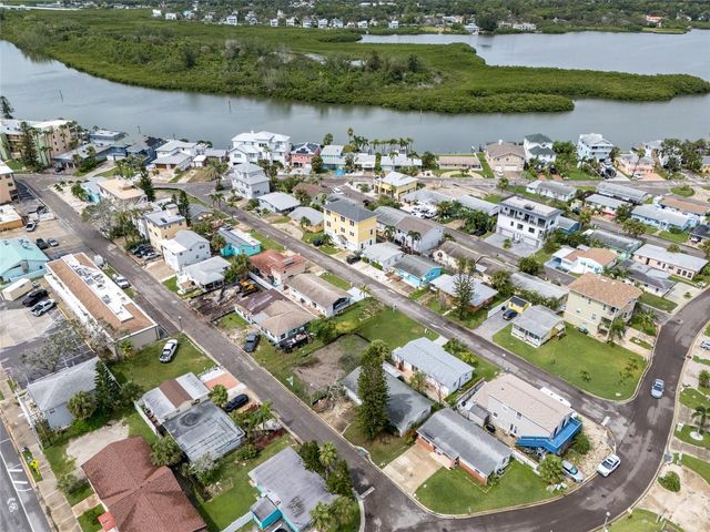 18005 1ST STREET E, St Petersburg, FL 33708