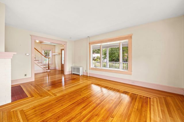 69 East St, South Hadley, MA 01075