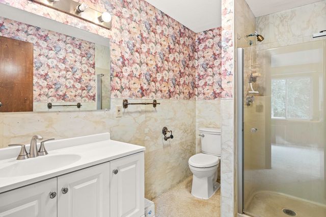 69 East St, South Hadley, MA 01075