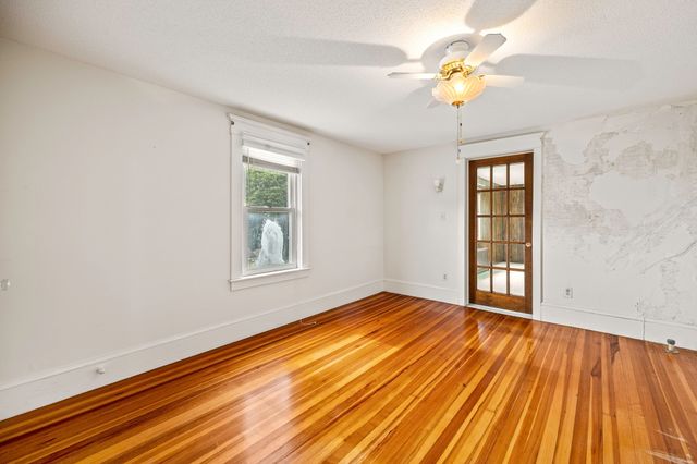 69 East St, South Hadley, MA 01075