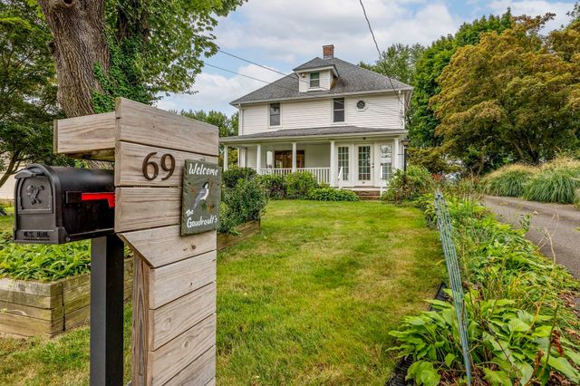 69 East St, South Hadley, MA 01075
