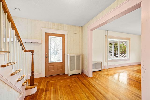 69 East St, South Hadley, MA 01075