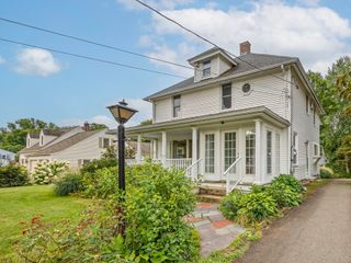 69 East St, South Hadley, MA 01075