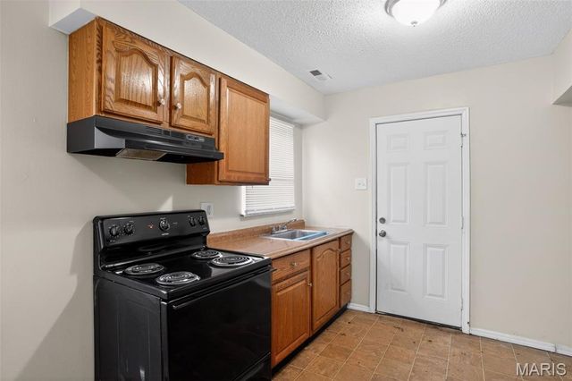 1209 Northdale Avenue, St Louis, MO 63138