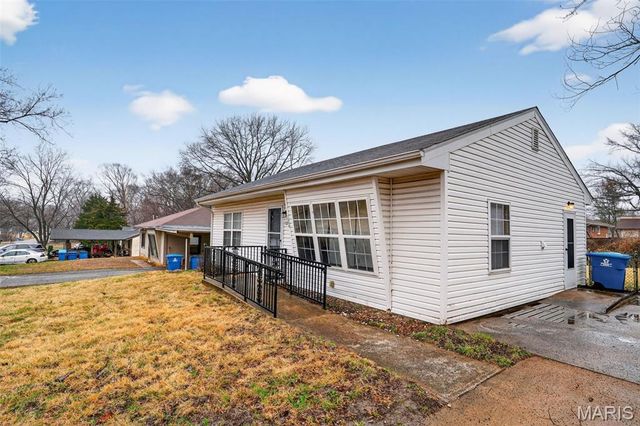 1209 Northdale Avenue, St Louis, MO 63138