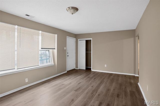 1209 Northdale Avenue, St Louis, MO 63138