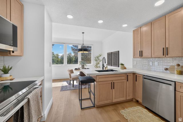 4768 S RUTH MEADOWS CV, Millcreek, UT 84117