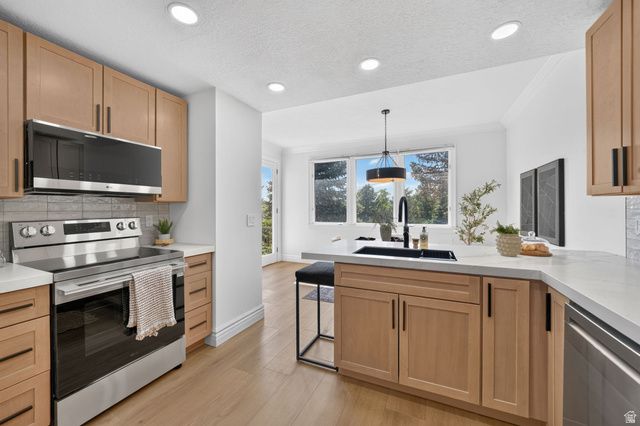 4768 S RUTH MEADOWS CV, Millcreek, UT 84117